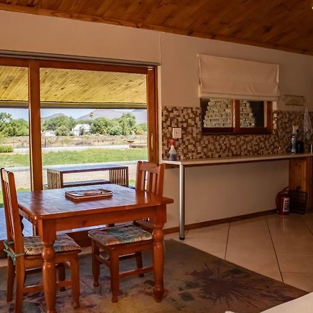 Tarantula Guest House Calvinia Екстериор снимка