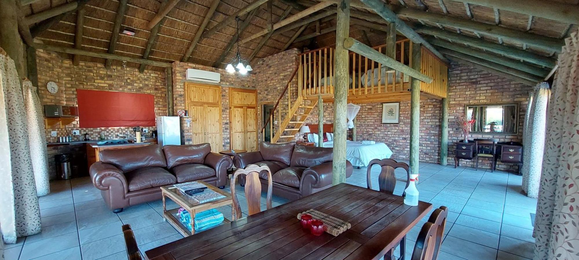 Tarantula Guest House Calvinia Екстериор снимка