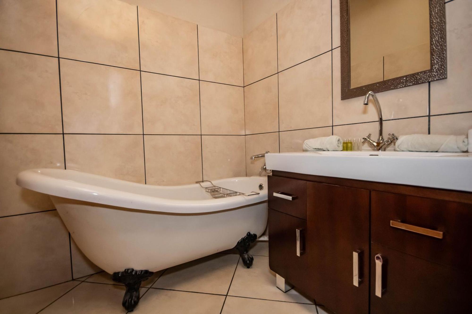 Tarantula Guest House Calvinia Екстериор снимка