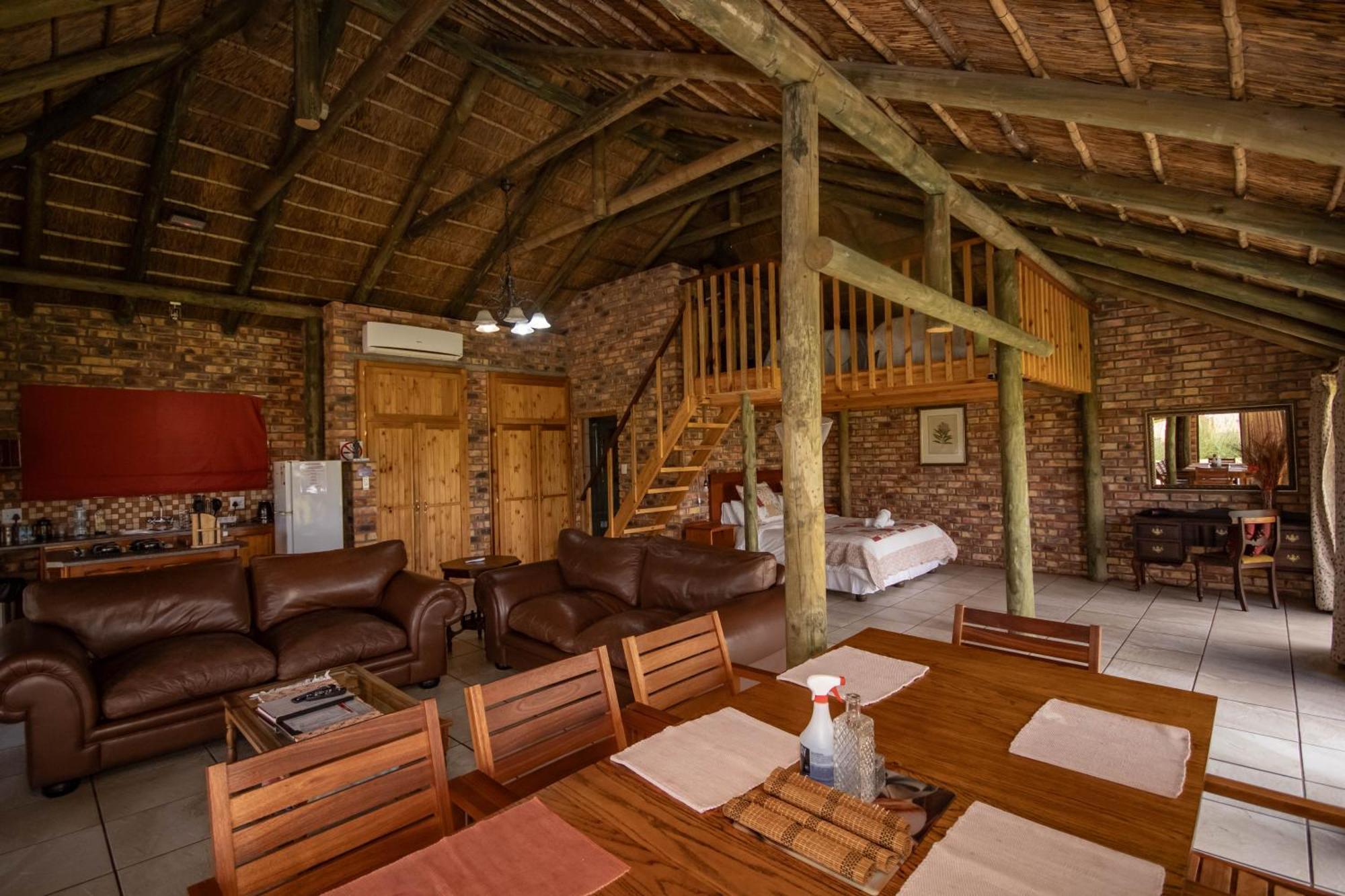 Tarantula Guest House Calvinia Екстериор снимка