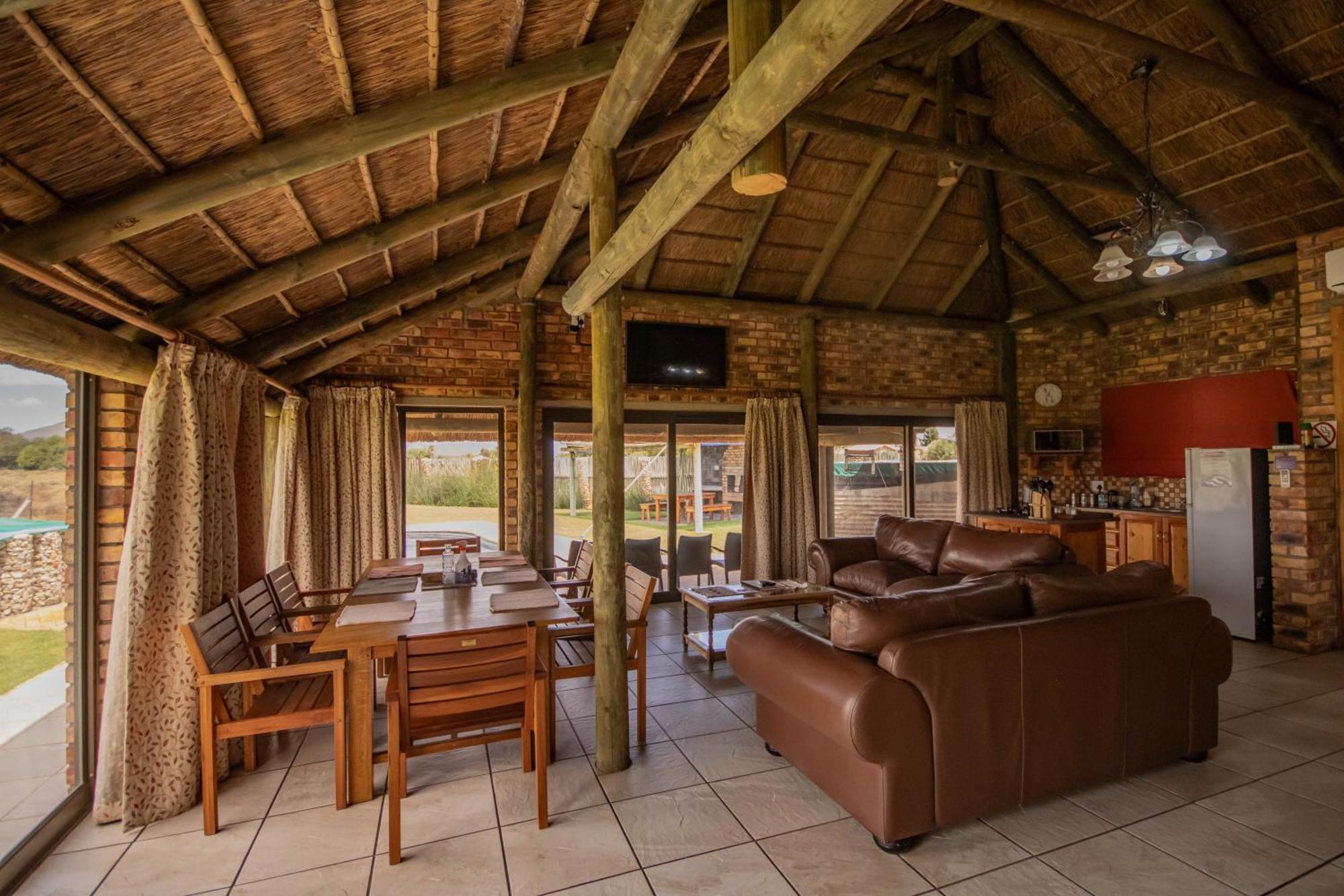 Tarantula Guest House Calvinia Екстериор снимка