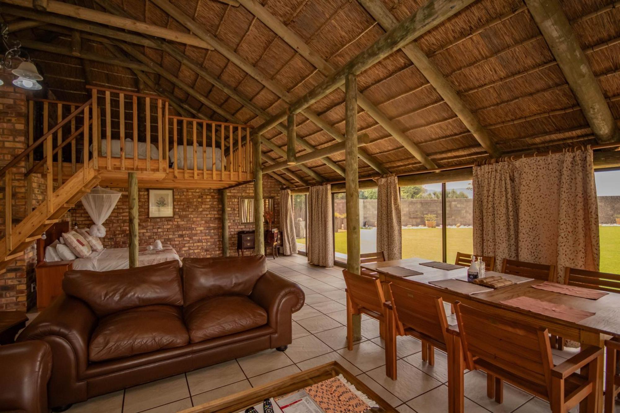 Tarantula Guest House Calvinia Екстериор снимка