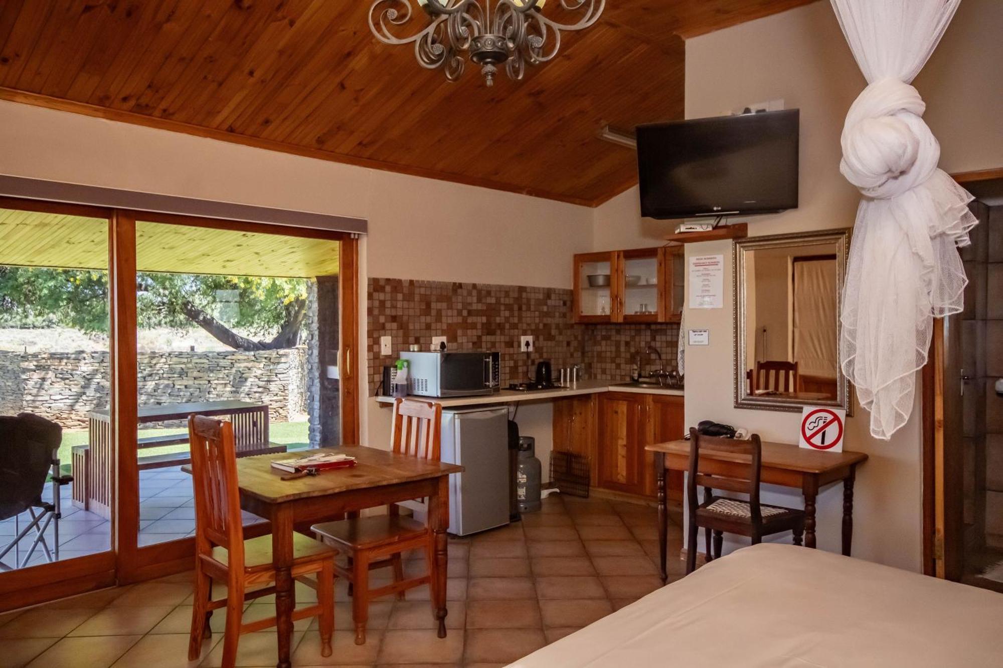 Tarantula Guest House Calvinia Екстериор снимка