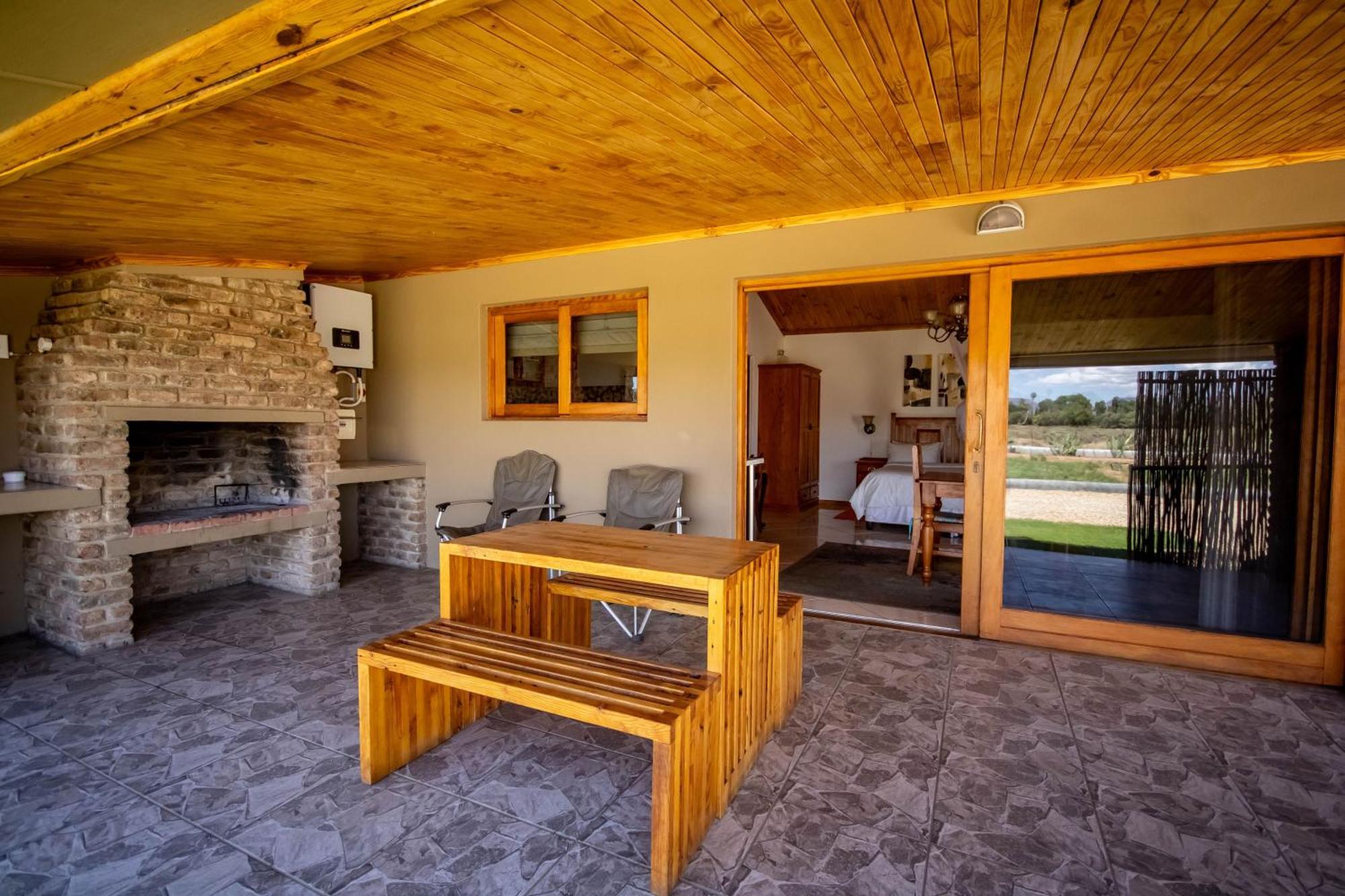 Tarantula Guest House Calvinia Екстериор снимка