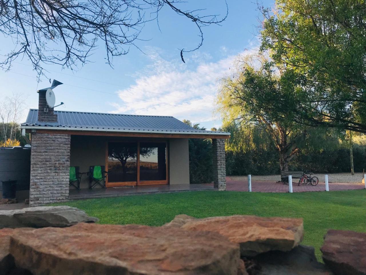 Tarantula Guest House Calvinia Екстериор снимка